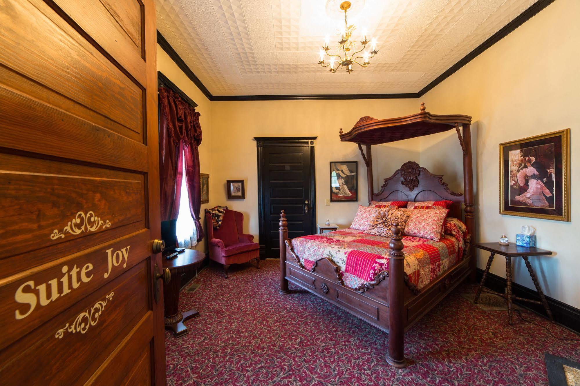 Grand Victorian Inn (Adults Only) Park City Екстериор снимка