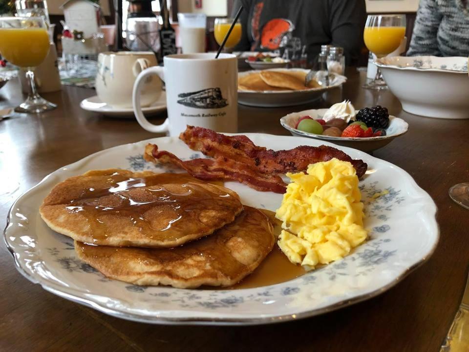 Grand Victorian Inn (Adults Only) Park City Екстериор снимка